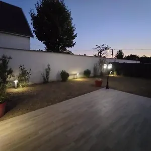  Hébergement de vacances Cosy Neuf Avec Jardin France